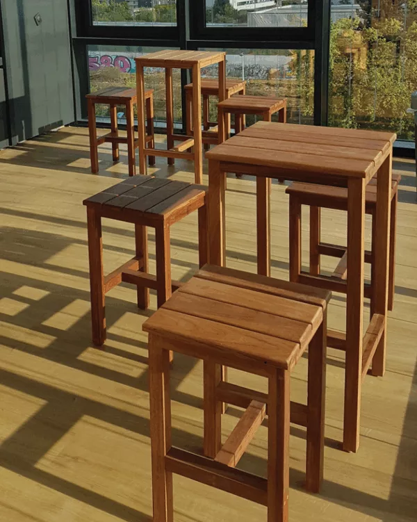 Ensemble Mange-debout et Tabouret Bois Rouge